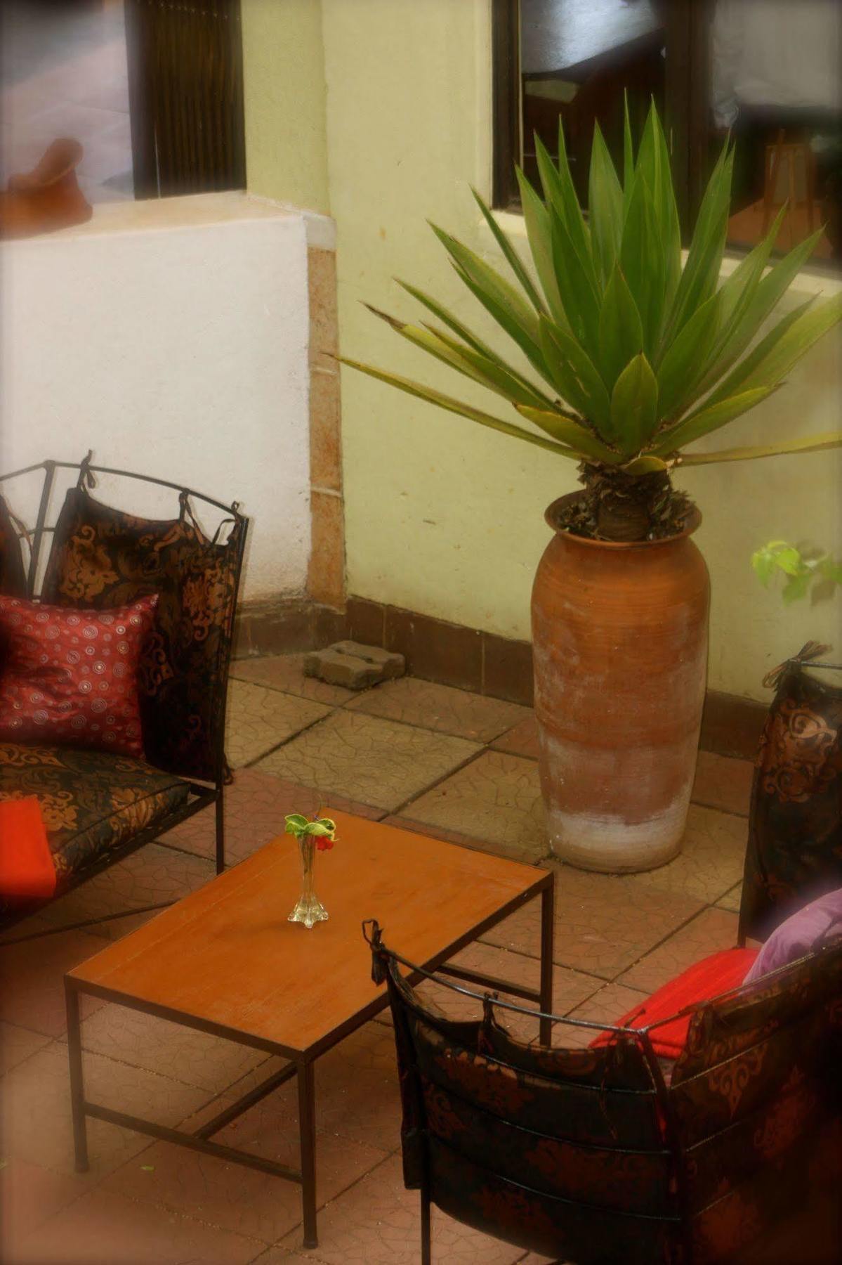 Madidi Lodge Lilongwe Buitenkant foto